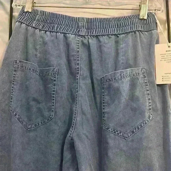 High-Waisted Sky Blue Jean Style Pants with Letter R and Adjustable Heart Chain - Picture 9 of 13